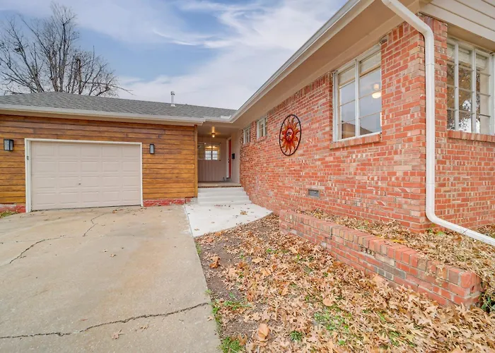Holiday home 6 Mi To Dtwn: Dog-friendly W/ Yard In *
