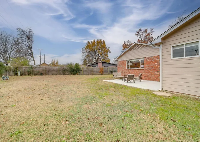 6 Mi To Dtwn: Dog-friendly W/ Yard In * Tulsa