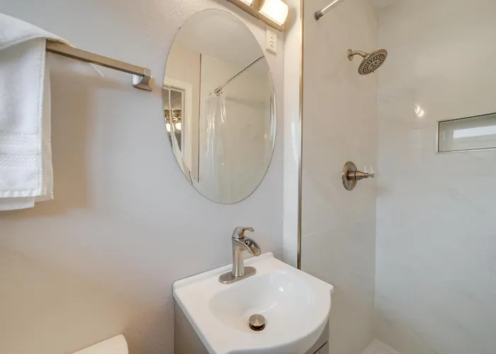 6 Mi To Dtwn: Dog-friendly W/ Yard In * Tulsa