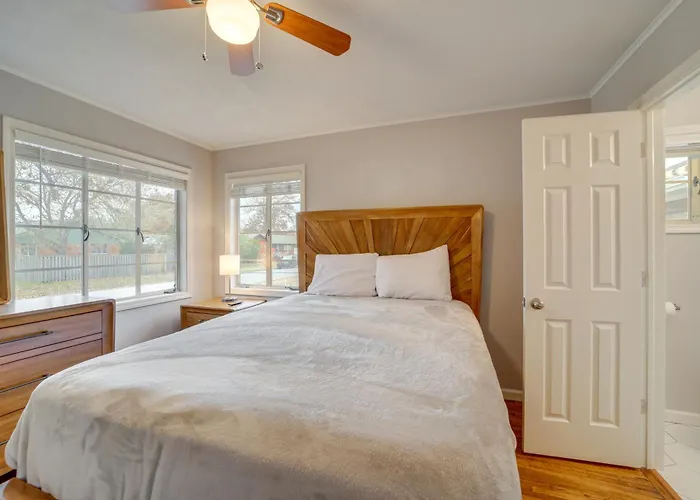 6 Mi To Dtwn: Dog-friendly W/ Yard In Holiday home